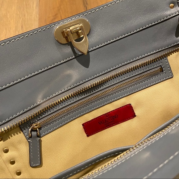 🔹Valentino Rockstud Medium Bag - Picture 10 of 11